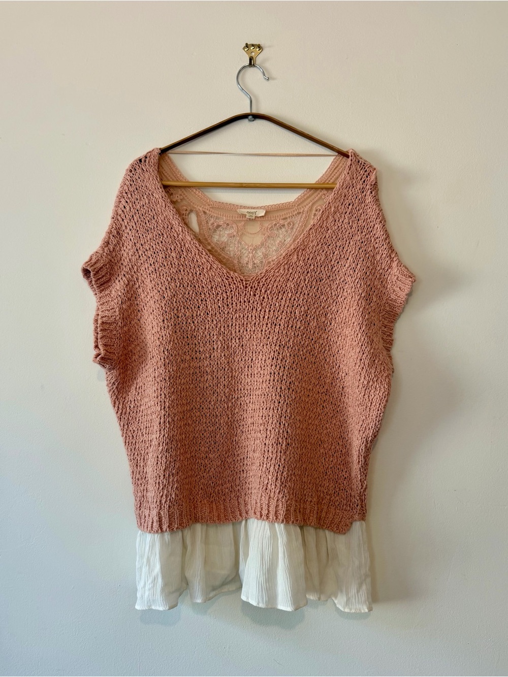 ODDY Boutique Dusty Rose Blush Crochet Knit V-Neck Lace Open Back Sweater